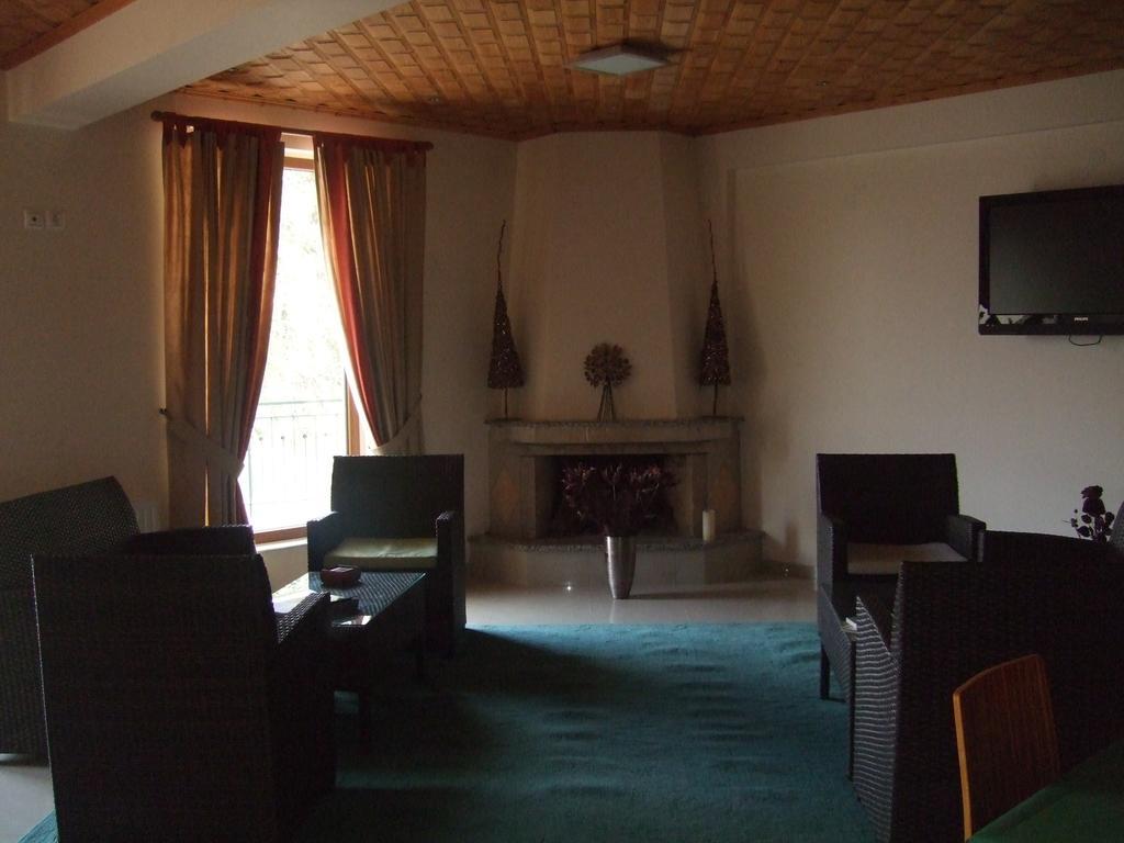 Vlakhokeraséa Bistola Guesthouse מראה חיצוני תמונה